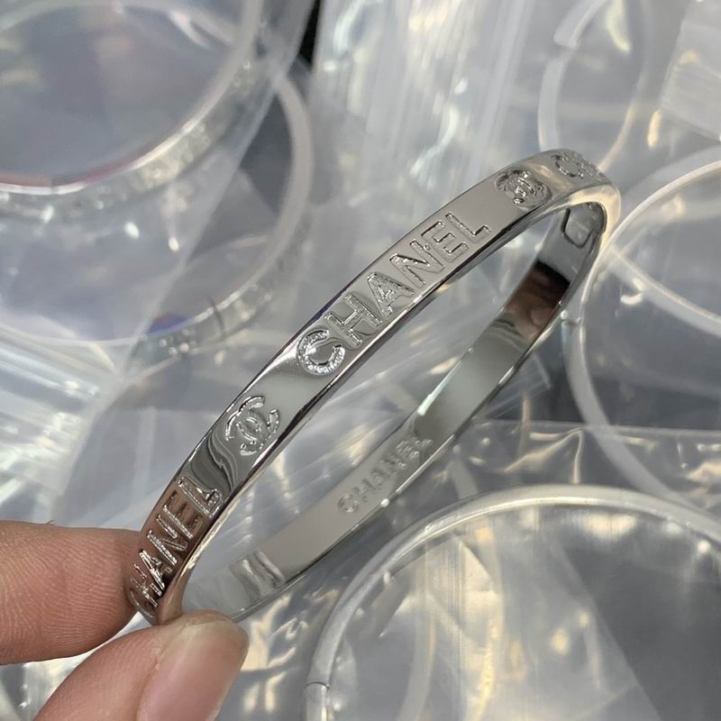 Chanel bracelet 1lyx22